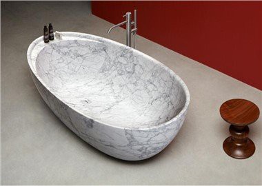 Arabescato márvány fürdőkád