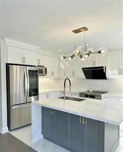 Calacatta Stream Quartz
